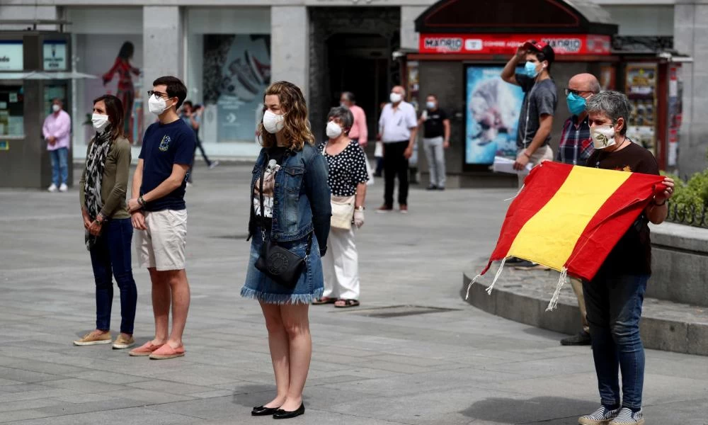 Ισπανία: Πένθος 10 ημερών για τα θύματα του κορονοϊού